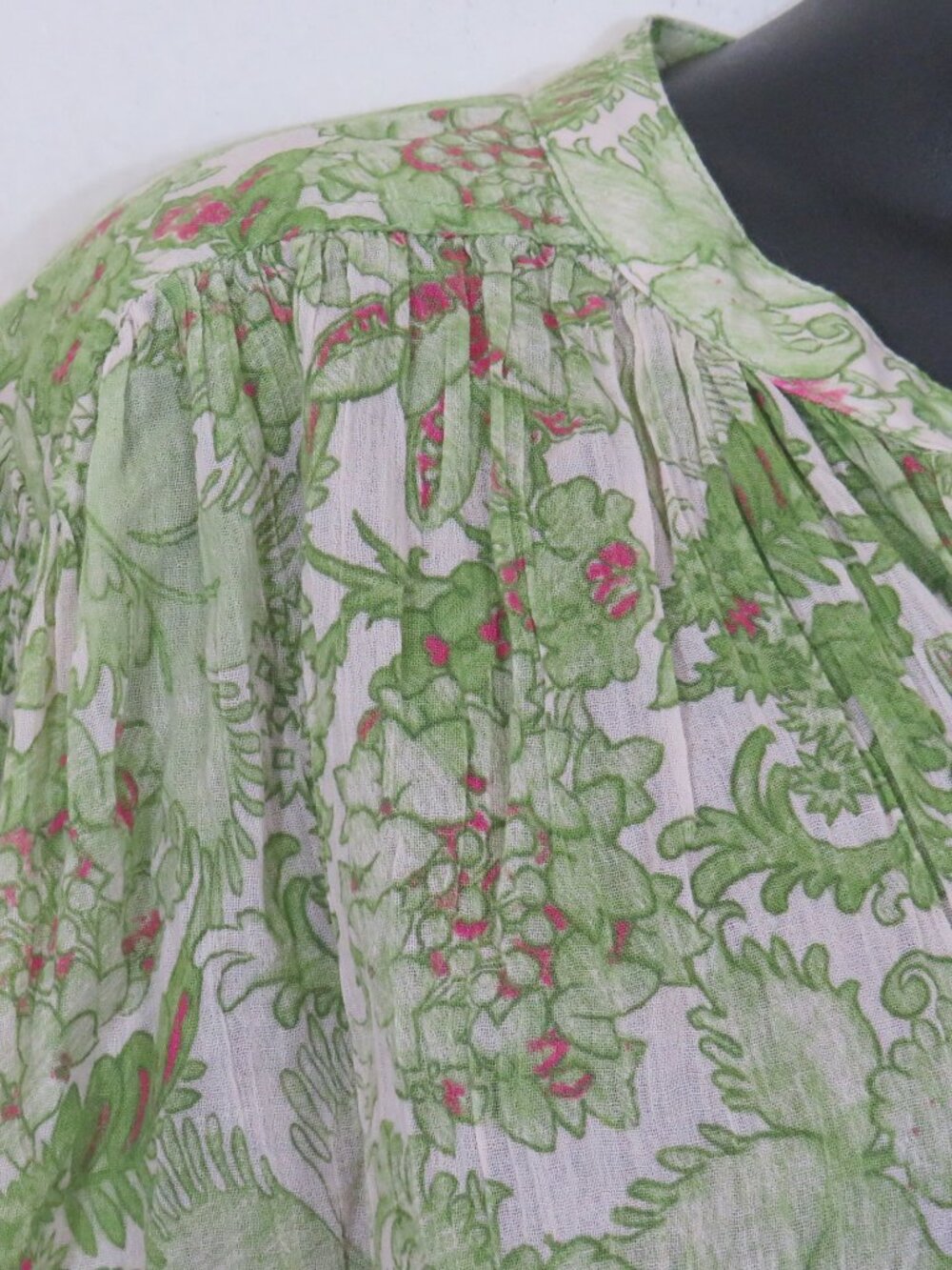 Anthropologie Pilcro Size Medium Green Floral Dolman Sleeve Blouse Button Up - Picture 5 of 8